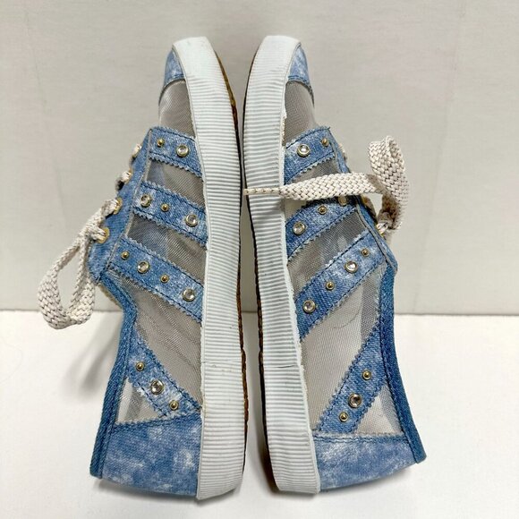 VTG Sneakers - Picture 6 of 10